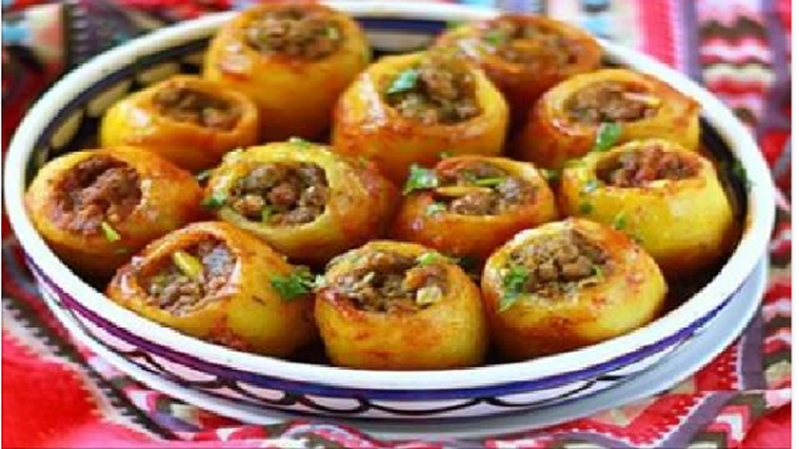 Cartofi umpluti cu carne tocata. Asa ceva sigur nu ai mancat pana acum!