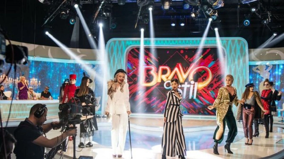 Scandal in toata regula intre doua foste concurente''Bravo, ai stil''. A intervenit politia -FOTO