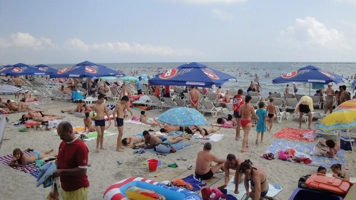 Imaginea sezonului pe Litoral! Ce a făcut o femeie care se temea de hoții de pe plajă