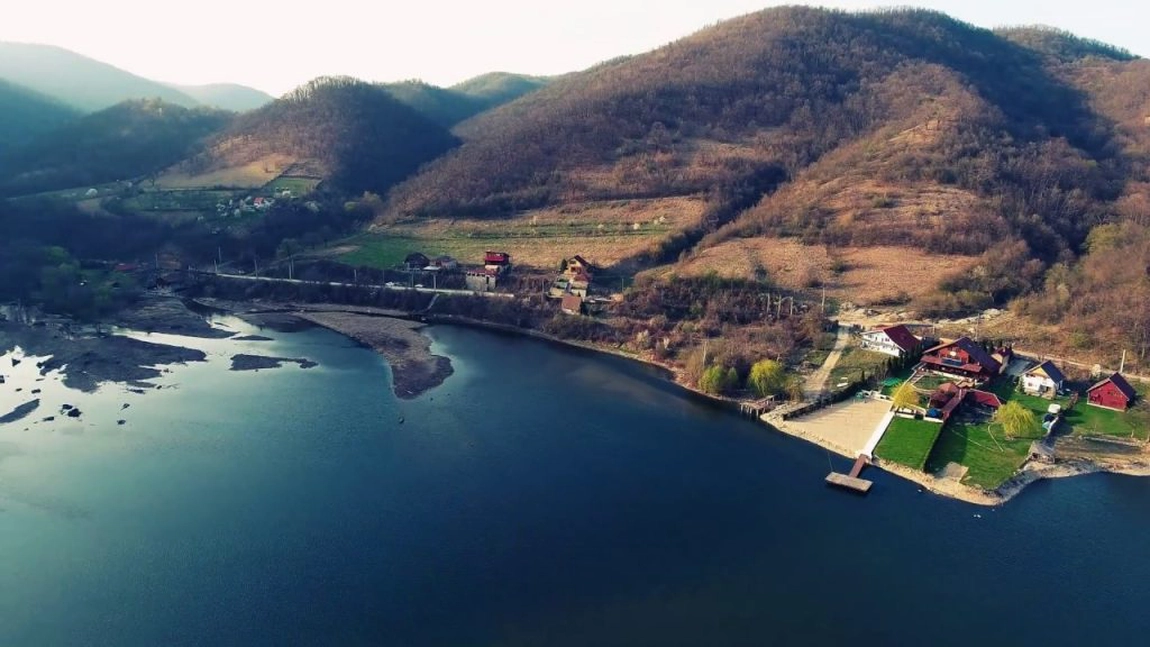 Comuna Dubova - obiective turistice din zona