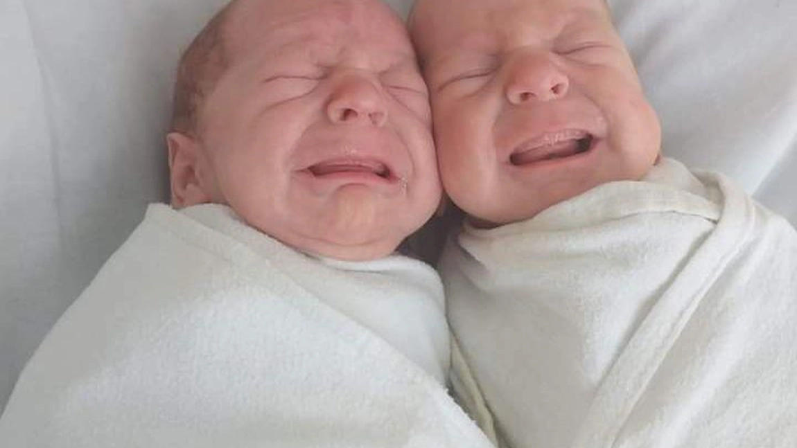 Adevărul din spatele unei tragedii! Și-a văzut gemenii cum mor pe patul de spital. Dramă fără margini într-o familie, după erori încă nedeslușite