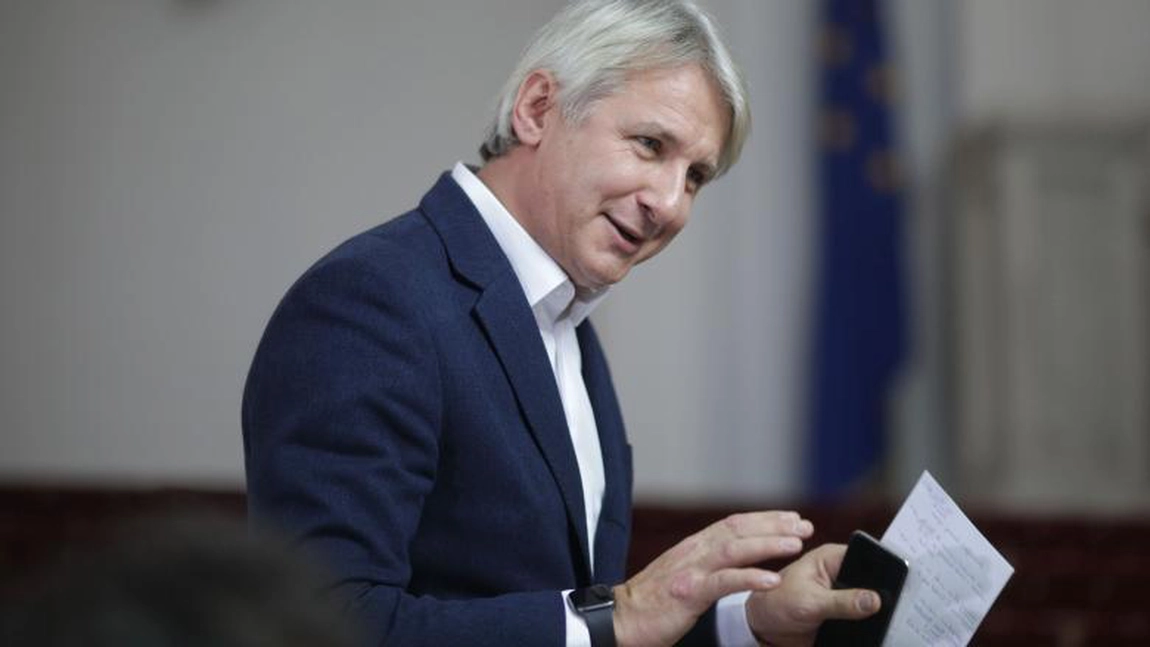 Eugen Teodorovici şi-a cerut scuze pentru comportament: Am sunat-o