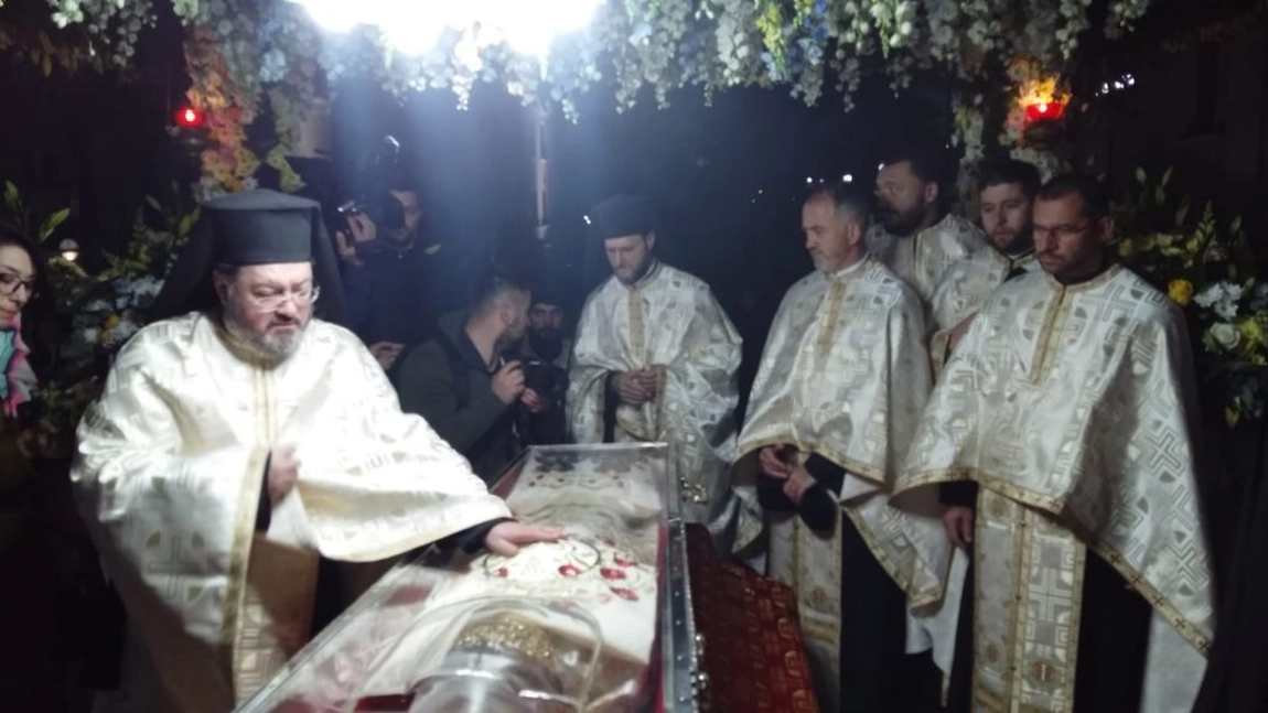 Imagini de colecție. Zeci de mii de oameni au inundat centrul orașului. Record absolut de hramul Sf. Parascheva
