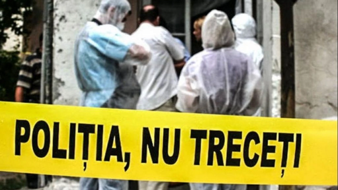 Șocant! Un cadavru cu o pungă pe cap, descoperit în spatele unui bloc