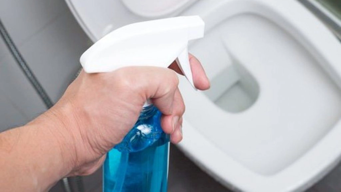 Mirosuri neplăcute în baie. Cum scapi de ele