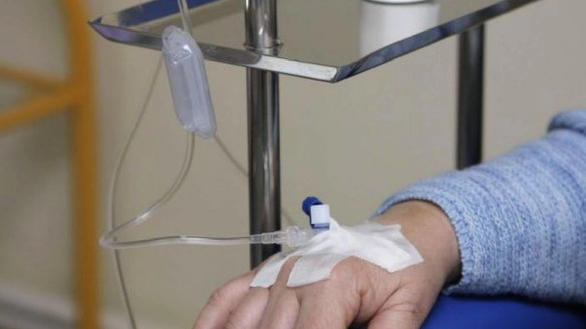 A fost dus de urgență la spital! A confundat alcoolul cu insecticidul