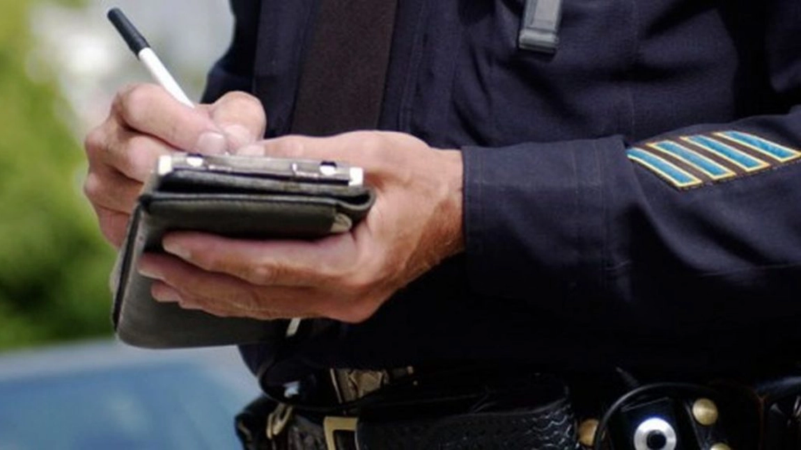 Exclusiv! Ieșean, sancționat pentru că acosta bărbați! Individul a contestat amenda primită de la jandarmi! Oamenii legii au spus că l-au prins în fapt!