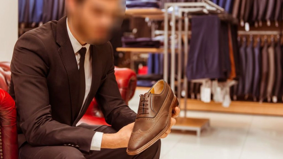 Faliment răsunător pentru un afacerist italian din Iași: Își închide fabricile după ce a vândut pantofi de milioane de euro străinilor