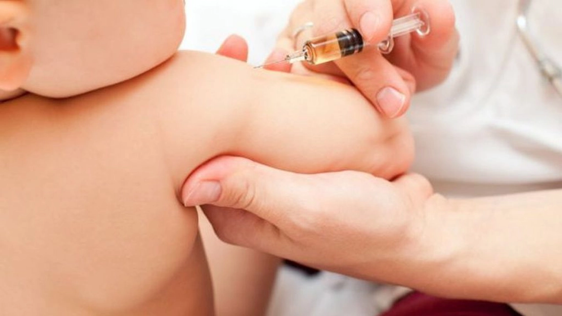 În anul 2019 mai sunt părinți care refuză vaccinările la copii! Mulți dintre aceștia nu știu la ce pericole îi supun pe copii, dar și pe ei înșiși!