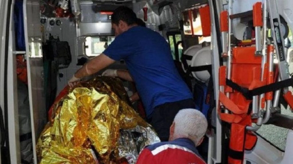 O clipă de inconștiență l-a costat viața pe acest bărbat! A turnat benzină pe foc și a fost dus în stare gravă la spital