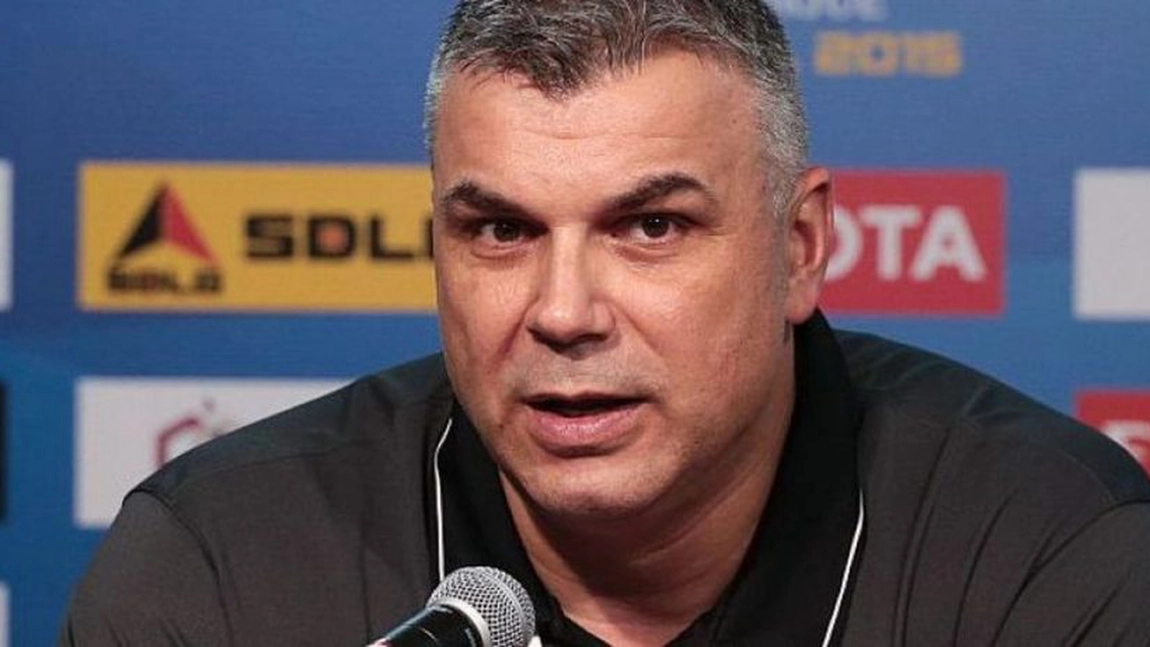 Surpriză uriașă în fotbalul internațional. Cosmin Olăroiu, favorit să preia o echipă națională