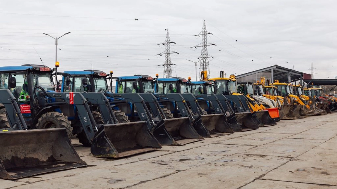 Sute de utilaje pentru deszăpezire în municipiu. Primăria nu vrea să fie luată prin surprindere de iarnă - FOTO