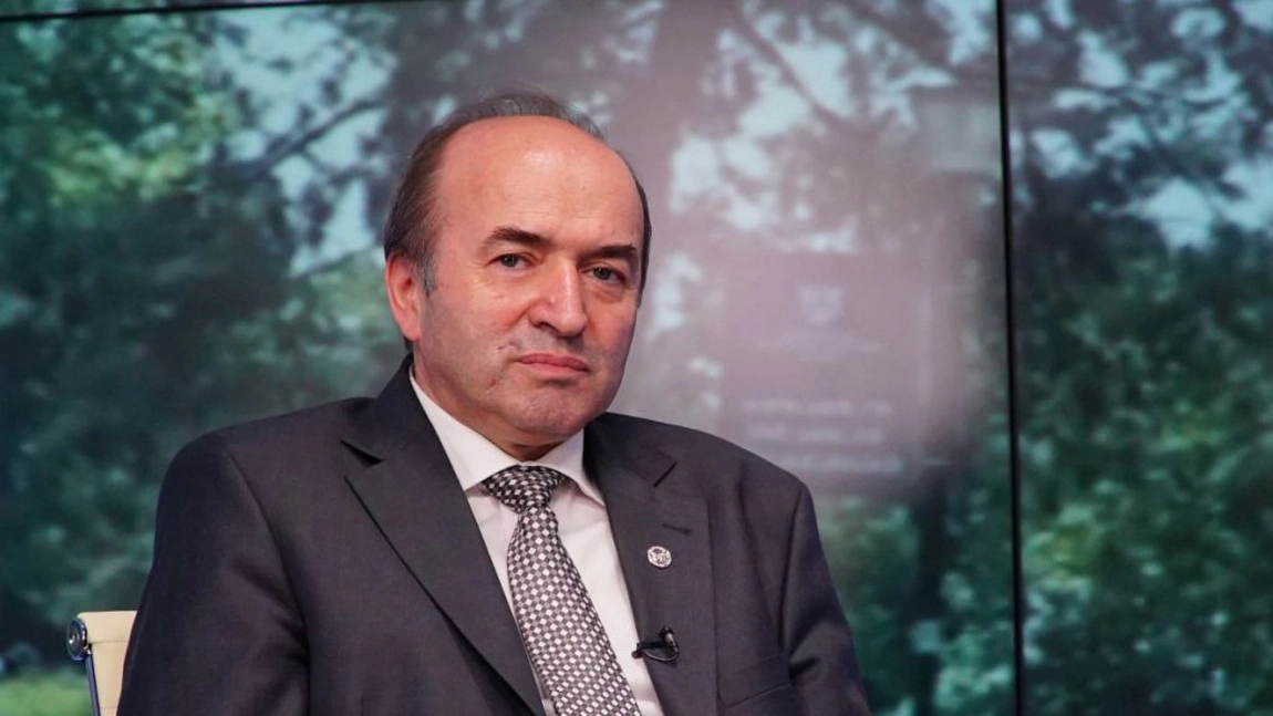 Anunț important făcut de profesorul Tudorel Toader. Acesta și-a anunțat candidatura oficială pentru un nou mandat de rector la conducerea Universității 