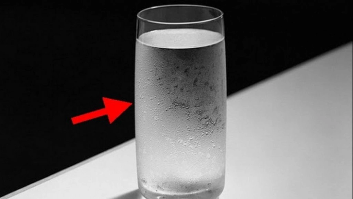 Cura de slăbire cu apă fiartă – Poți slăbi până la 20 kilograme în doar 21 de zile