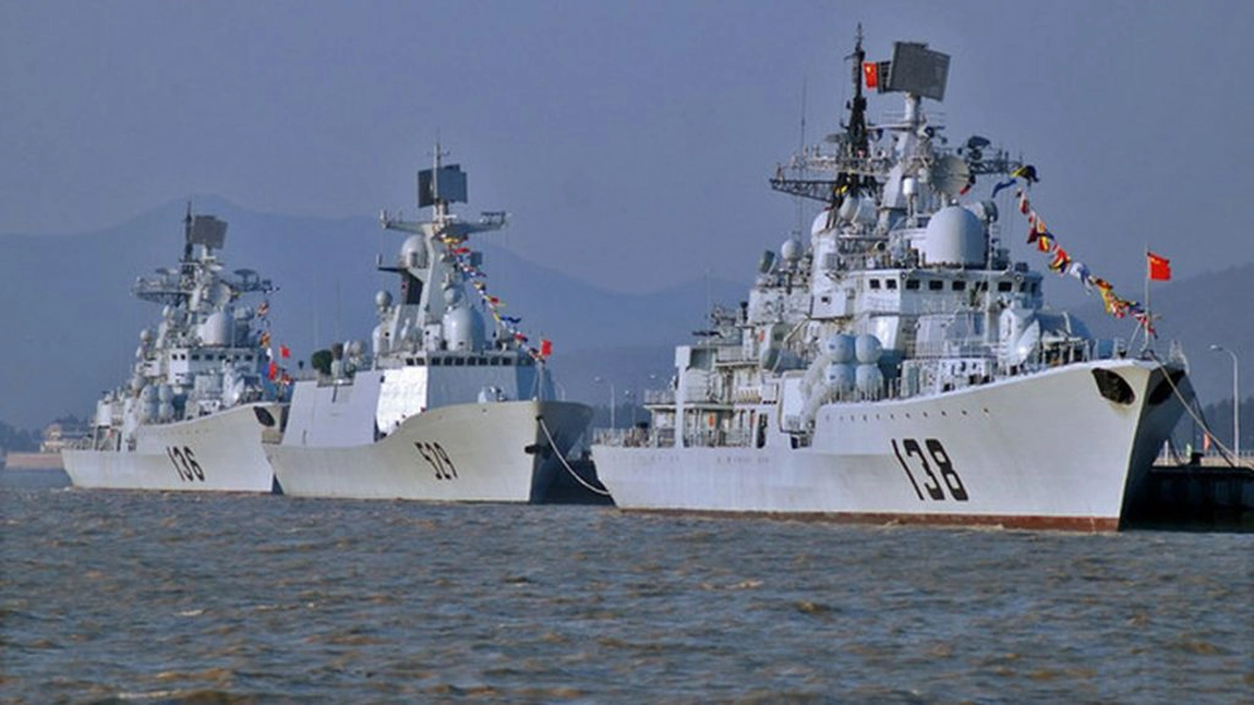 China cere SUA să înceteze să-şi mai încordeze muşchii în Marea Chinei de Sud