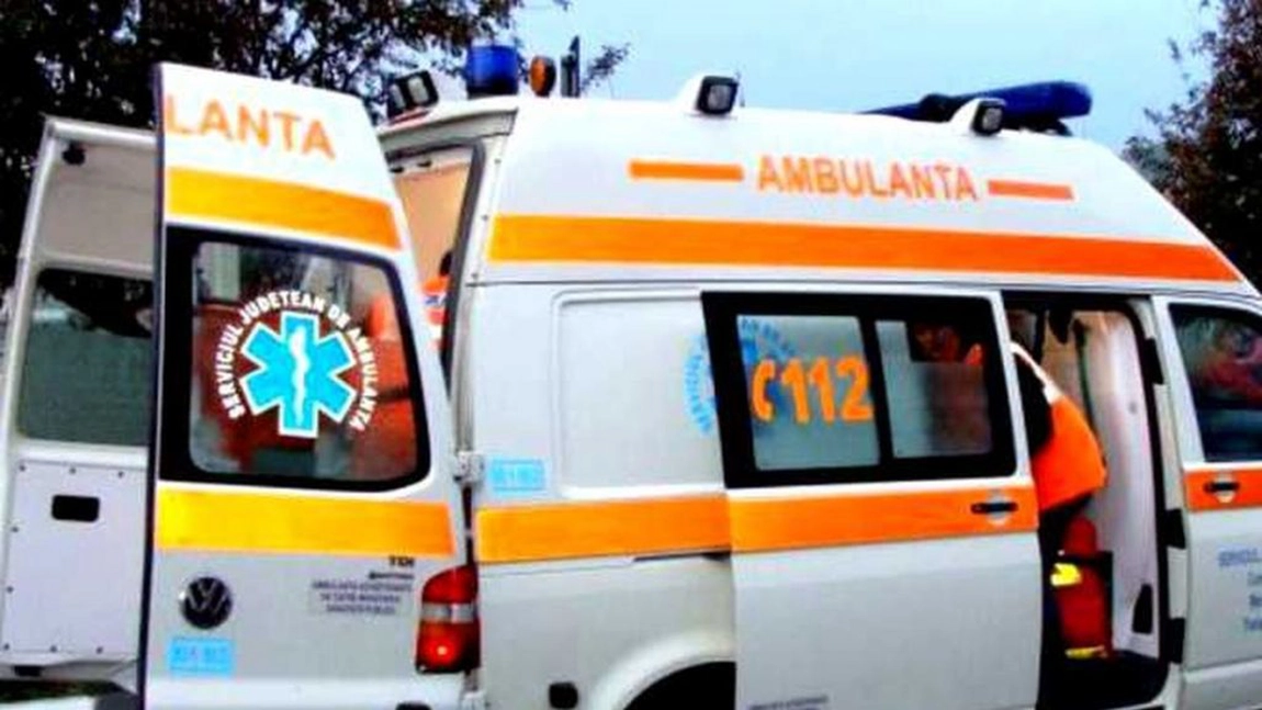 Șocant! O femeie a murit în faţa unei secţii de votare