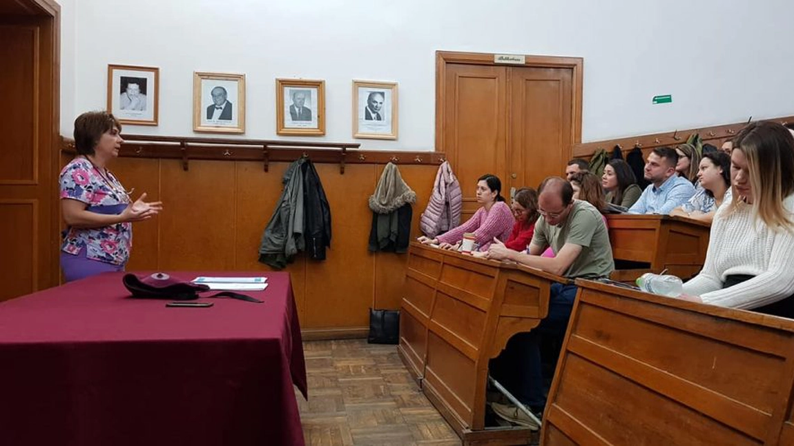 Sală plină ochi la un eveniment local! Peste o sută de părinți au participat la cel mai așteptat moment al anului! 