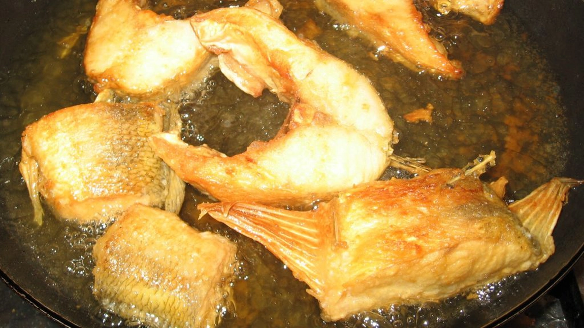 Cum să evitați și să eliminați mirosurile de prăjire din bucătărie