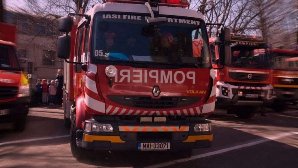 Incendii devastatoare în ajun de Crăciun. O locuință a ars în totalitate