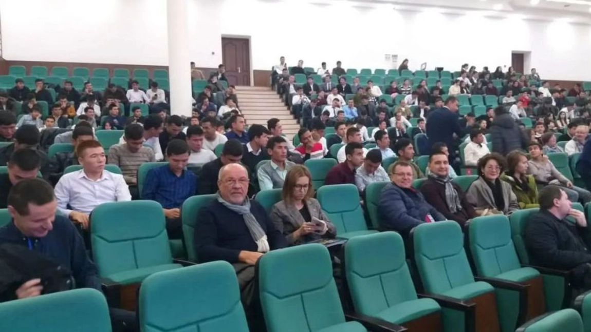 Absolvenții Facultății de Arhitectură Iași, premiați la un important festival internațional în Uzbekistan - FOTO