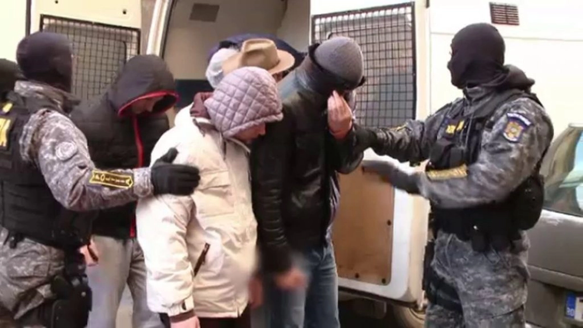 Au fost arestați după ce au furat. Noul an îi găsește după gratii