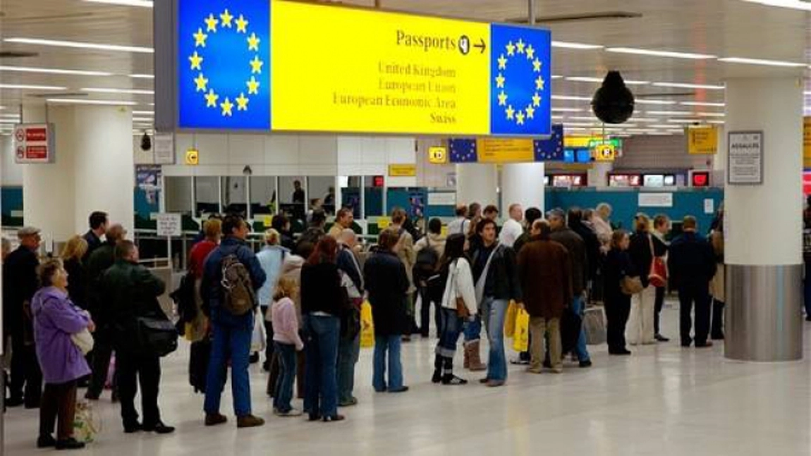 România, țara cu cei mai mulţi imigranţi din Europa! Milioane de romani sunt plecaţi peste hotare
