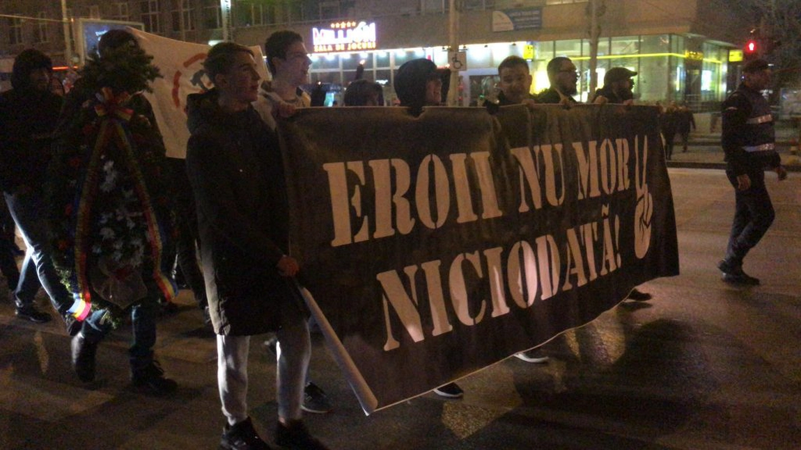 Marş comemorativ in memoria eroilor Revoluţiei pe strazile din Iasi - FOTO/VIDEO