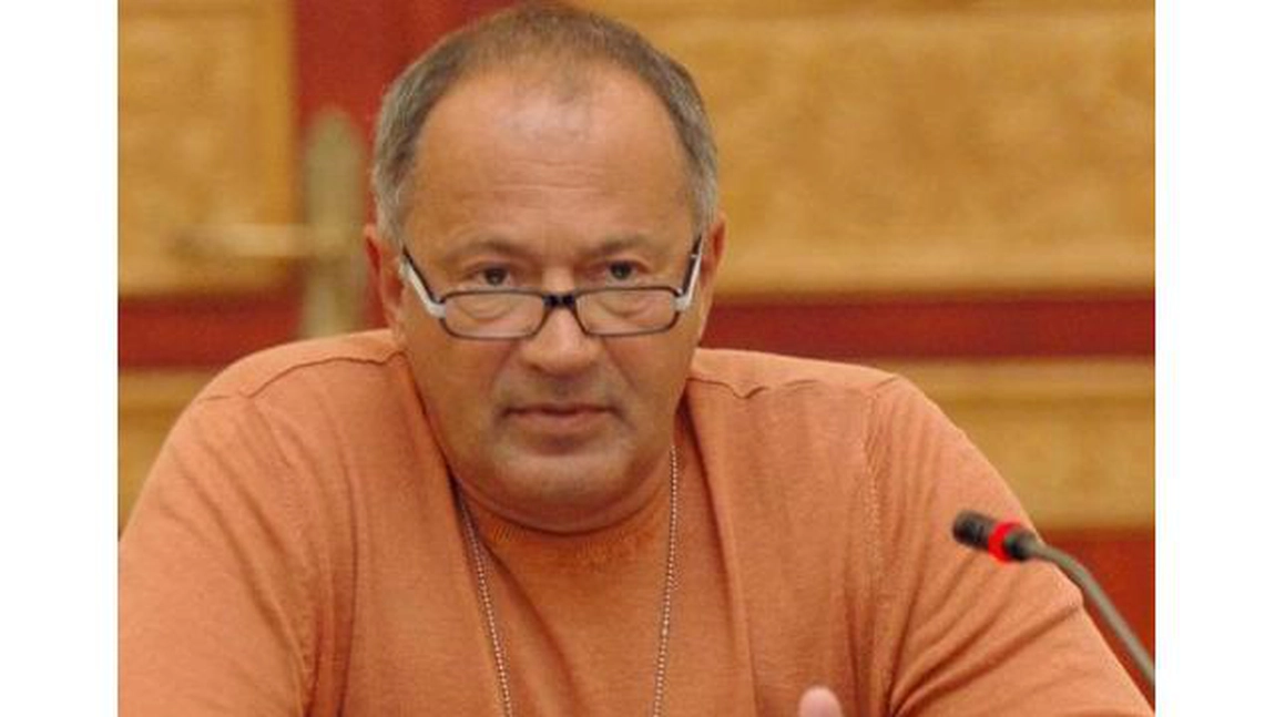 Mare mafiot, șef la „Doi și-un sfert”