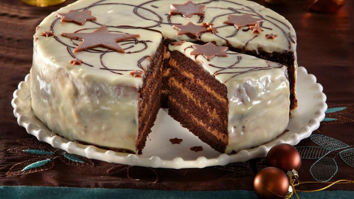 Ca să începi Anul Nou cum nu se poate mai bine - Tort cu ciocolată şi cafea
