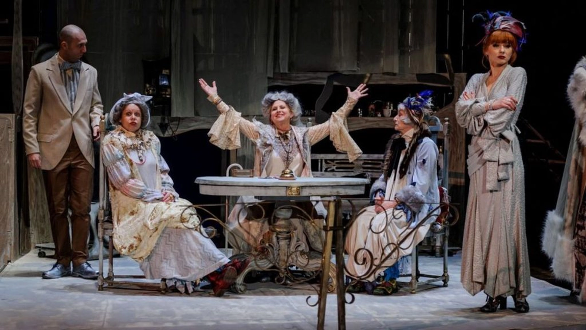 Ieșenii, invitați la o nouă premieră aparte, pe scena Naționalului ieșean - FOTO