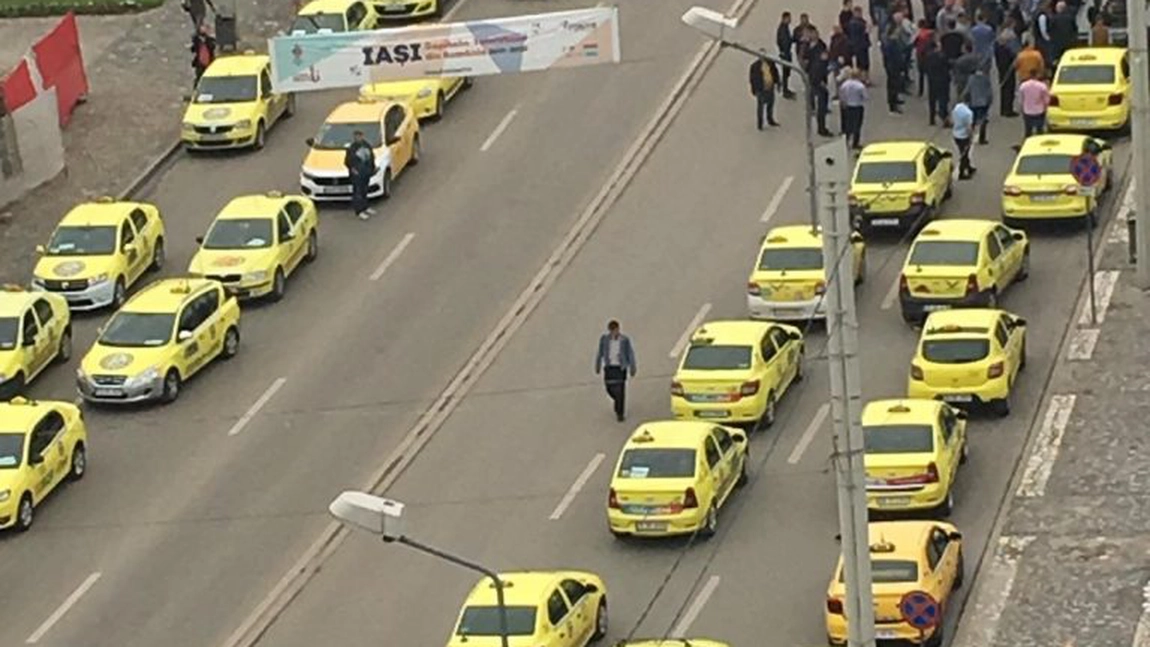 Taximetriștii din Iași organizează un nou protest împotriva Uber