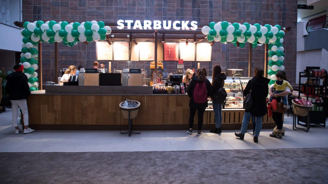 Cea mai cunoscută cafea la nivel mondial, STARBUCKS, poate fi savurată și în Iulius Mall Iași