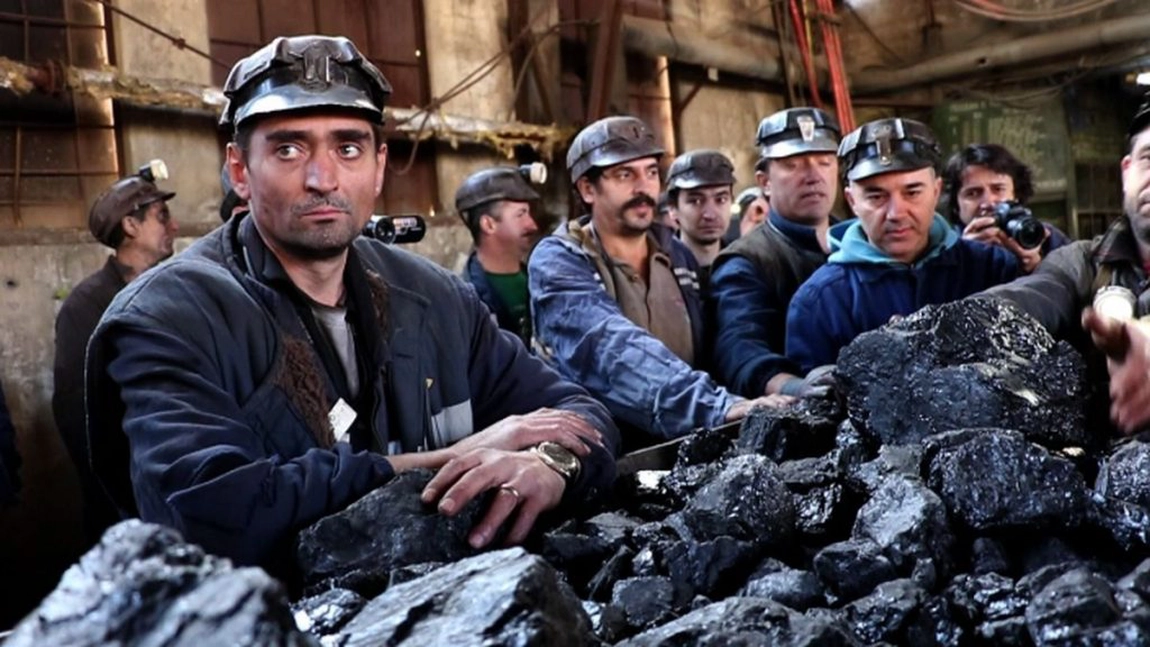 Minerii amenință cu greva foamei, dacă revendicările lor nu vor fi soluționate