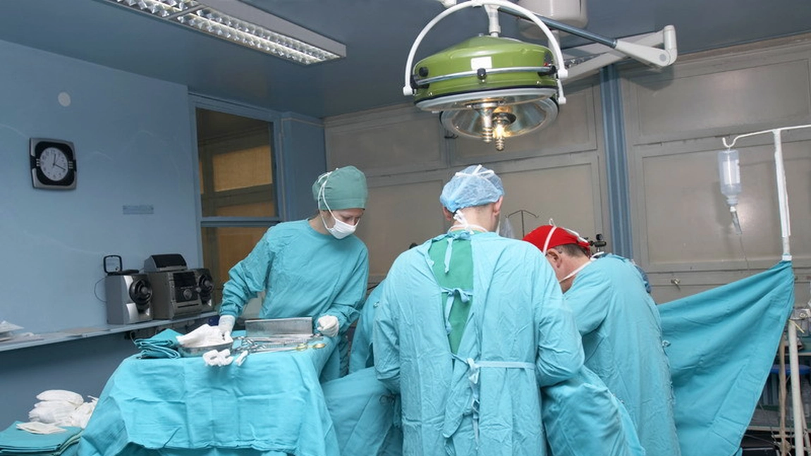 După o aşteptare de 25 ani, un ieşean a primit un rinichi. Operaţia de la Centrul de Transplant Renal din Iaşi a fost un succes