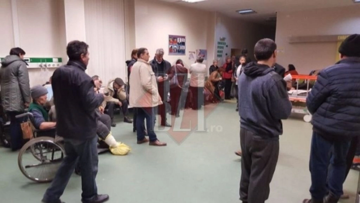 Bărbat aflat în comă, găsit de SMURD! Avea casă, dar dormea în şopron