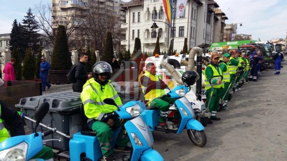Curățenie generală în tot orașul. Noi utilaje pentru societatea Salubris SA