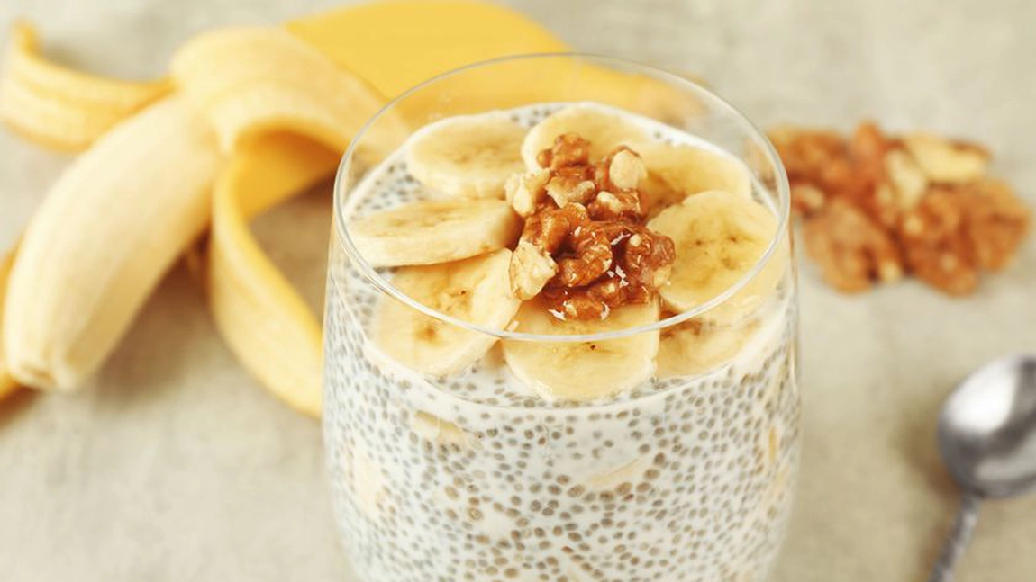 Budincă de chia cu banane