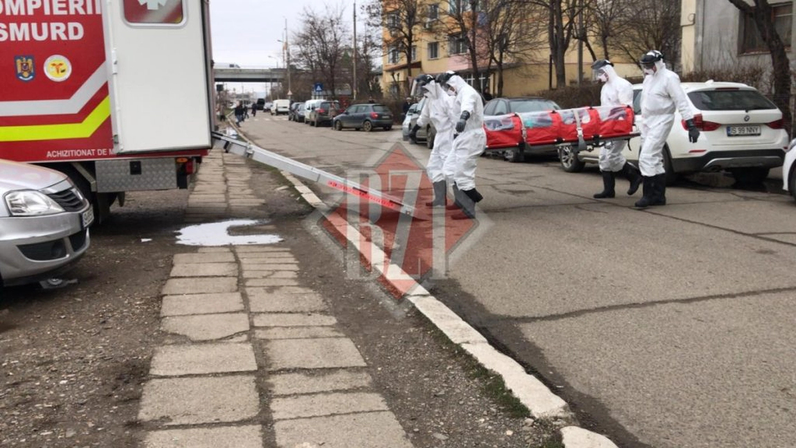 Polițistul petrecăreț s-a jucat cu viața a sute de ieșeni! A mințit medicii cu nerușinare! Toți cei care au fost în club alături de el sunt în pericol! La un pas de dosar penal!