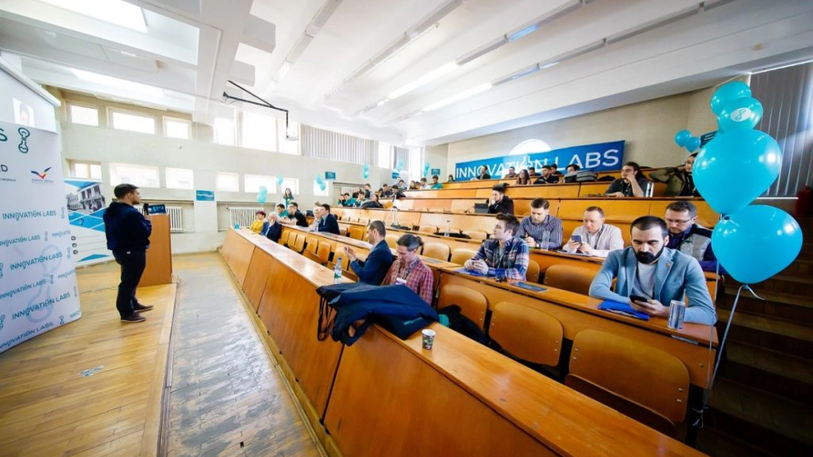Idei inovatoare derulate de tinerii din Iași. Două mari universități sunt partenere în program
