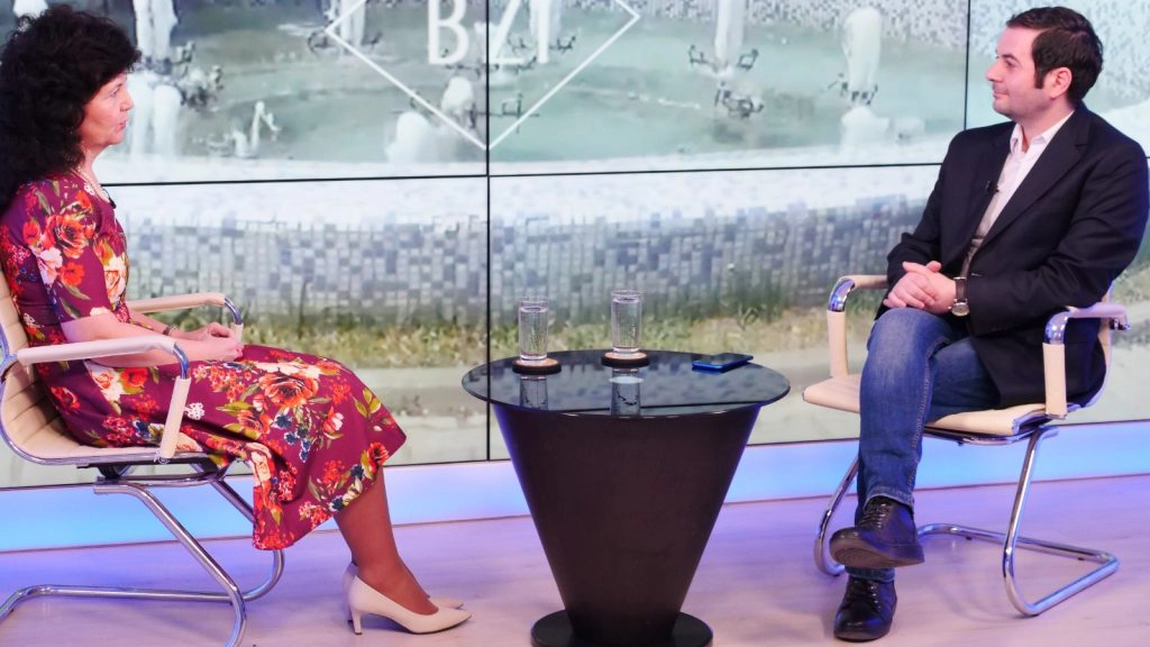 Prorectorul Mihaela Onofrei a dialogat despre noutăţile din viaţa prestigioasei instituţii educaţionale, strategii academice, starea patrimoniului, dar şi situaţia financiară a universităţii, în Studioul BZI LIVE - FOTO/ VIDEO