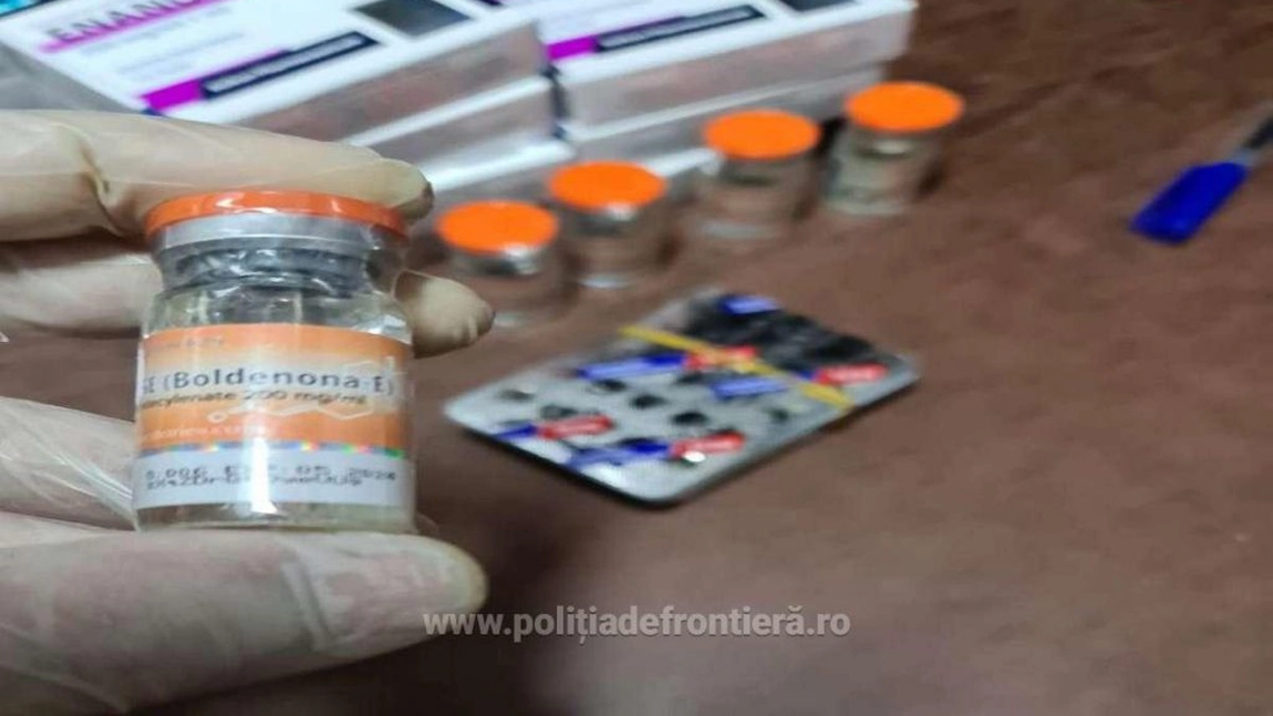 Cantitate impresionantă de substanțe anabolizante, descoperite în bagajele unui șofer de autobuz