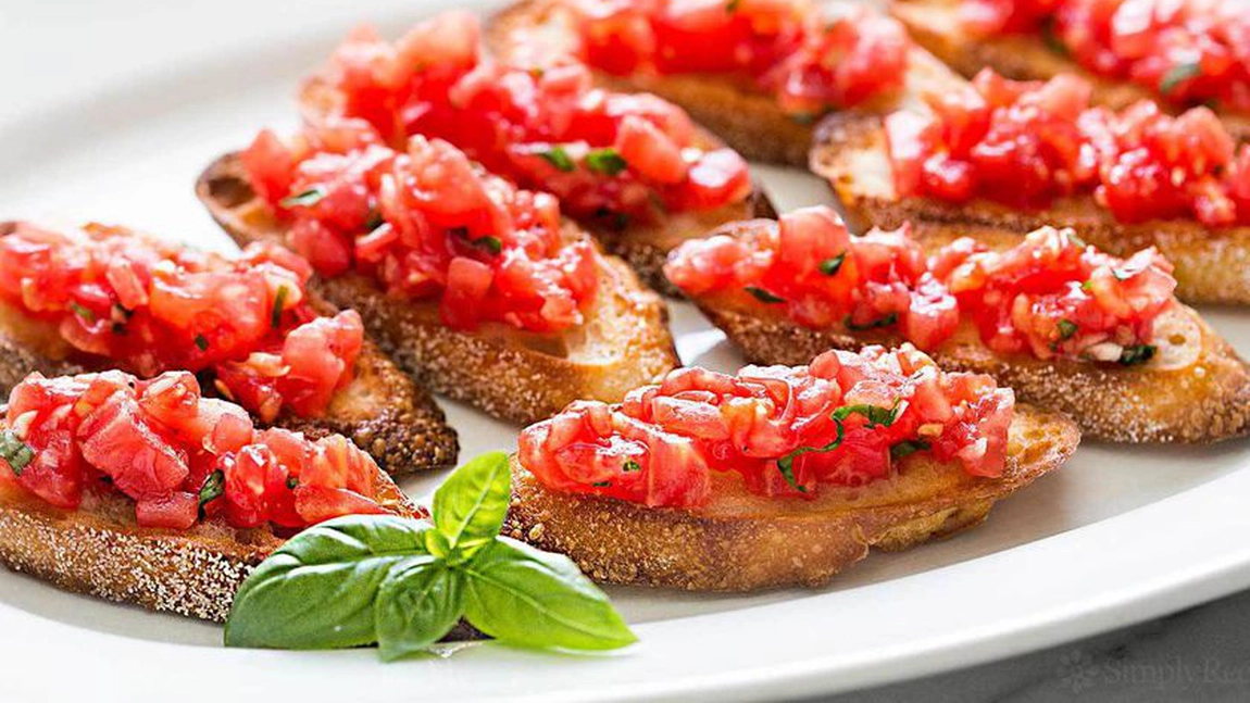 Ingrediente pentru bruschete cu roşii