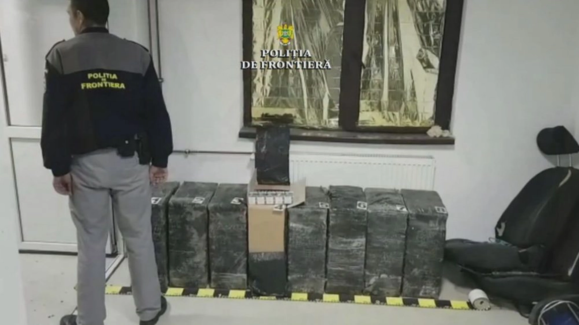Țigări în valoare de 38.000 de lei, descoperite într-o locuință de pe malul Prutului