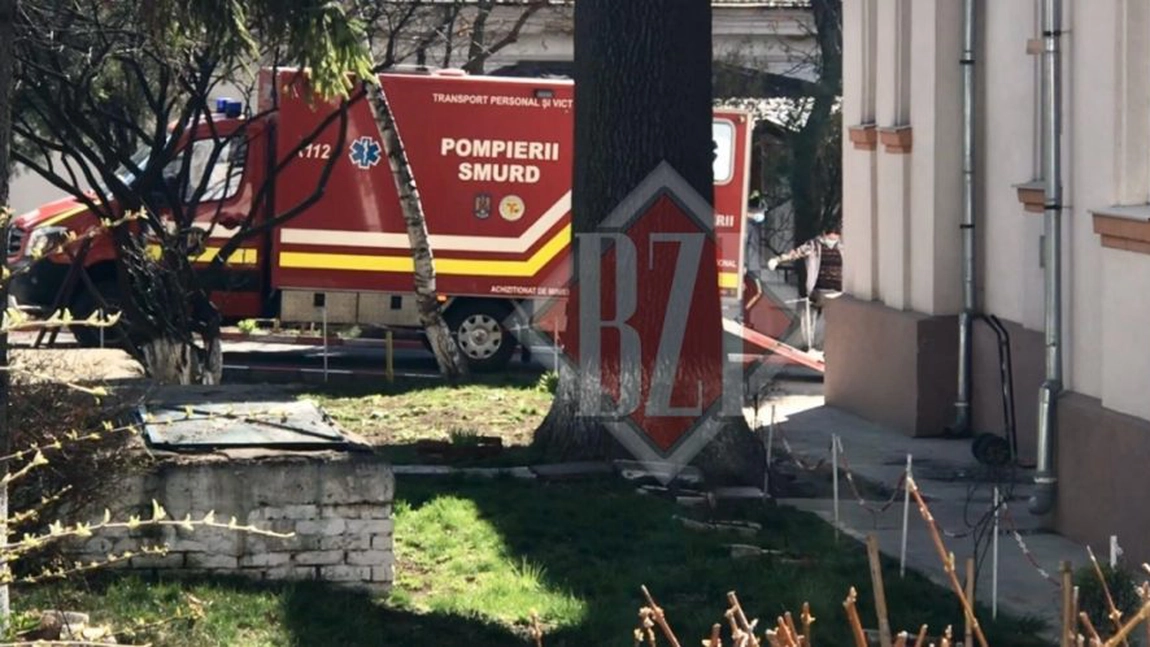 Situație fără precedent în România! O mamă fără probleme medicale, în izoletă, cu bebelușul în brațe infectat cu COVID-19! Medicii încearcă să o despartă de copil pentru a-i salva viața!