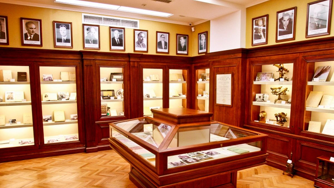 Interesant și util pentru toți iubitorii de istorie și tradiții! Muzeul Universității 
