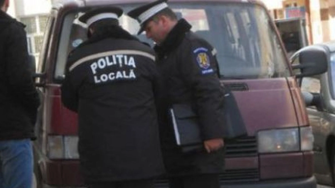 Numeroși tineri, depistați pe străzi și în piețele agroalimentare din Iași în timp ce consumă alcool