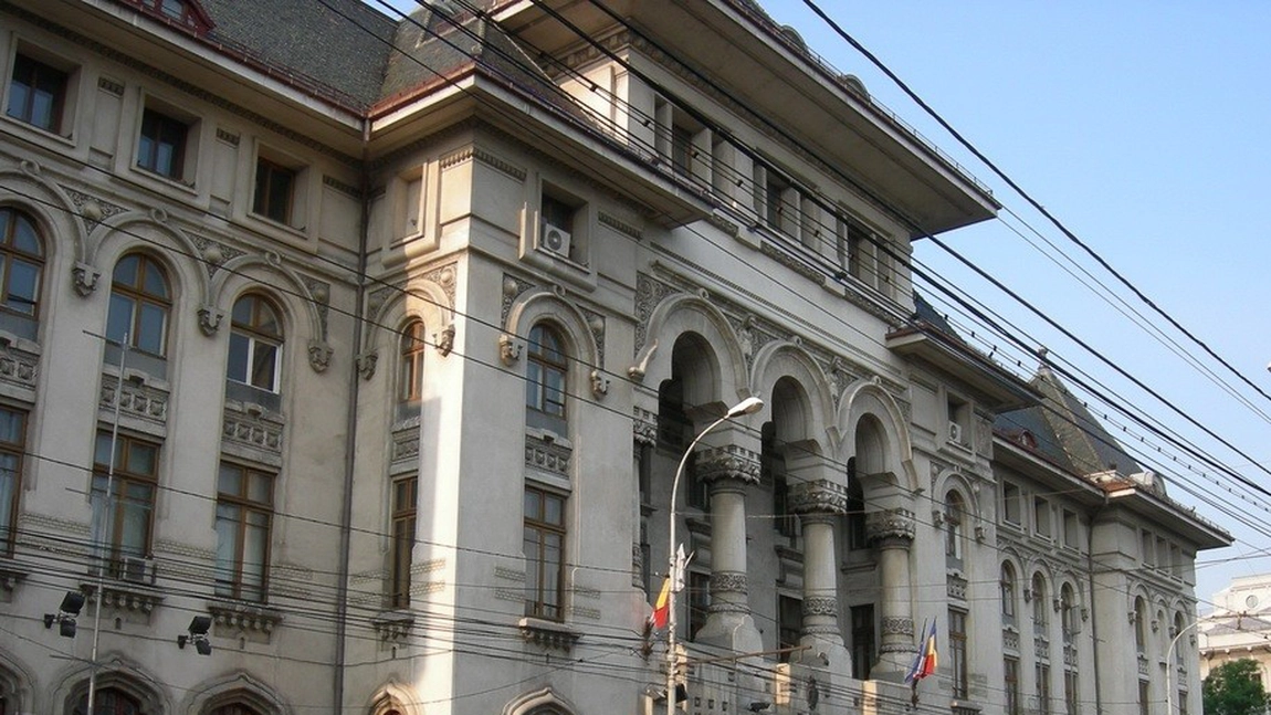 Primăria Municipiului Bucureşti, în alertă de coronavirus. Nora unui caz confirmat de Covid-19, angajată la PMB