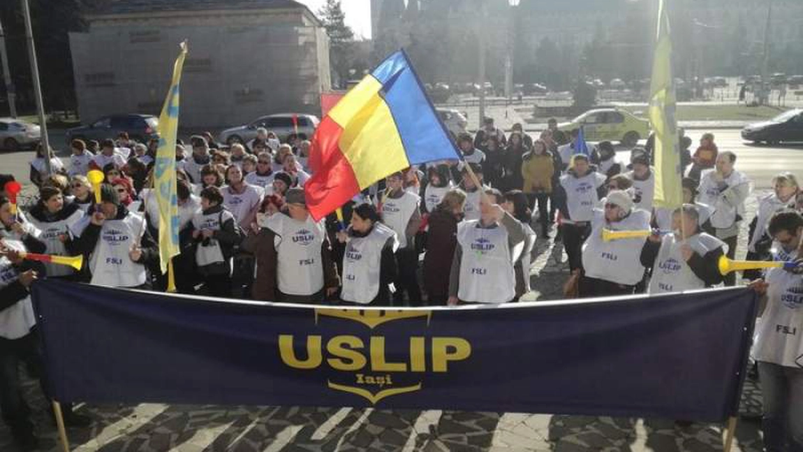 Protest la Prefectura Iaşi, organizat de USLIP Iaşi şi Alianţa Sindicală „Gh. Asachi” Iaşi luni, 22 noiembrie. Iată motivul