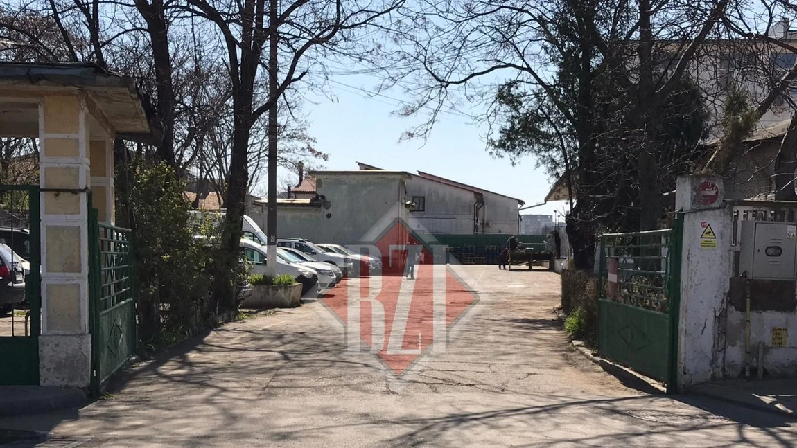 Primăria a autorizat un bloc cu patru etaje lângă Baia Comunală! Investitorii au venit din Cipru - FOTO