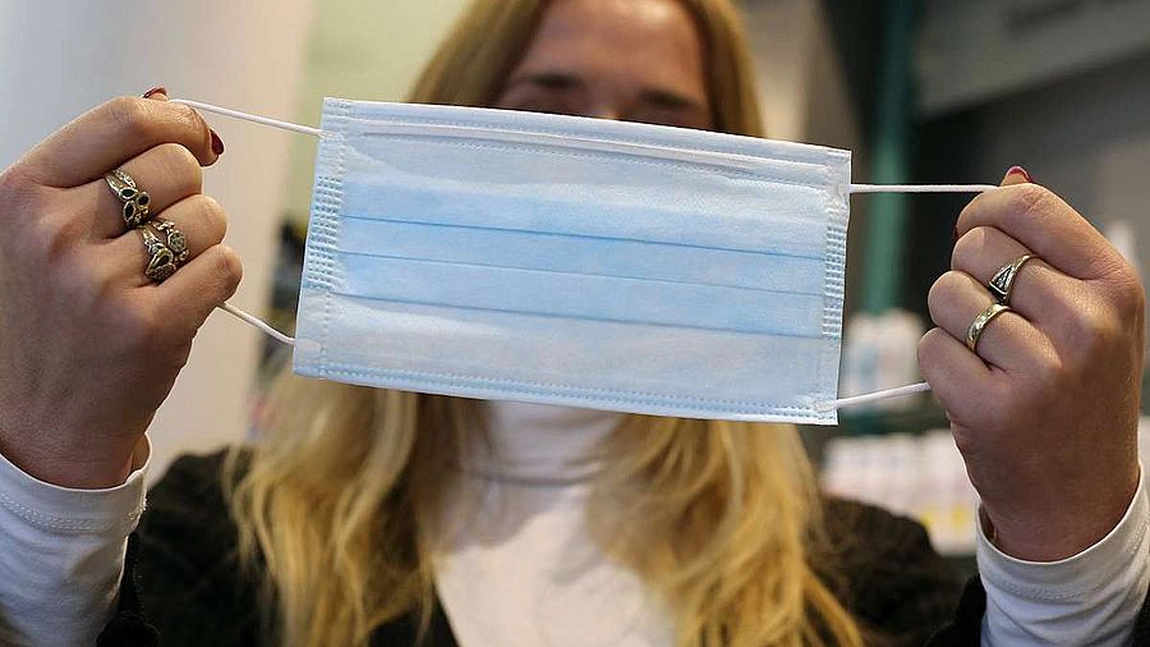 Și Bulgaria a implementat obligativitatea purtării măștilor medicale în locurile publice